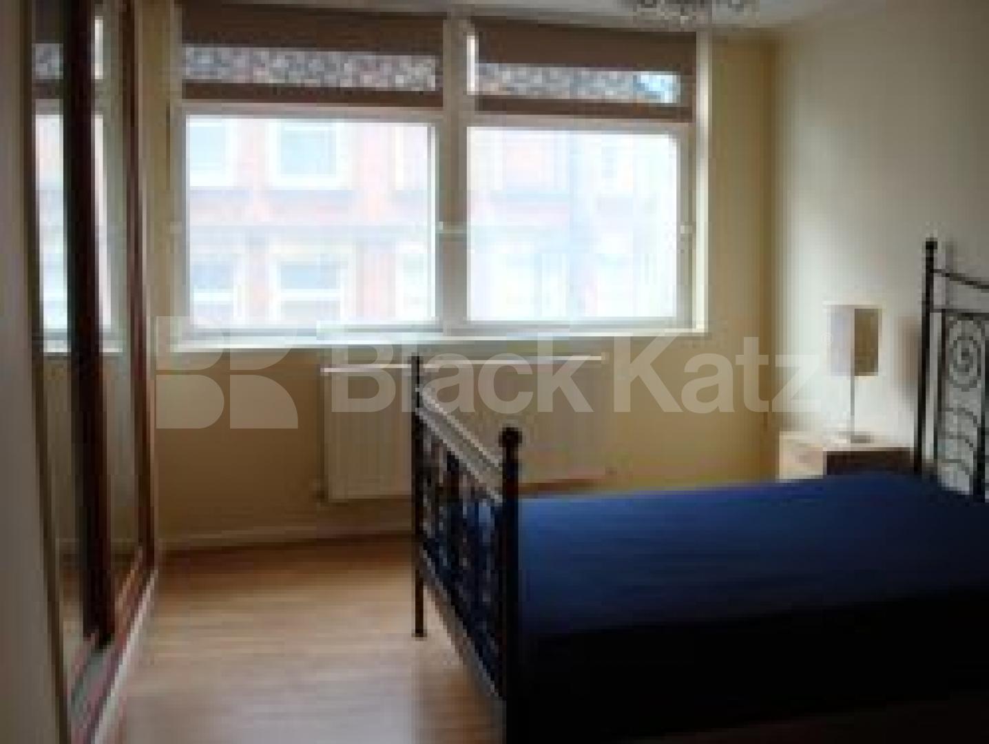 			MINUTES TO HYDE PARK!, 3 Bedroom, 1 bath, 1 reception Flat			 Moscow Road, QUEENSWAY